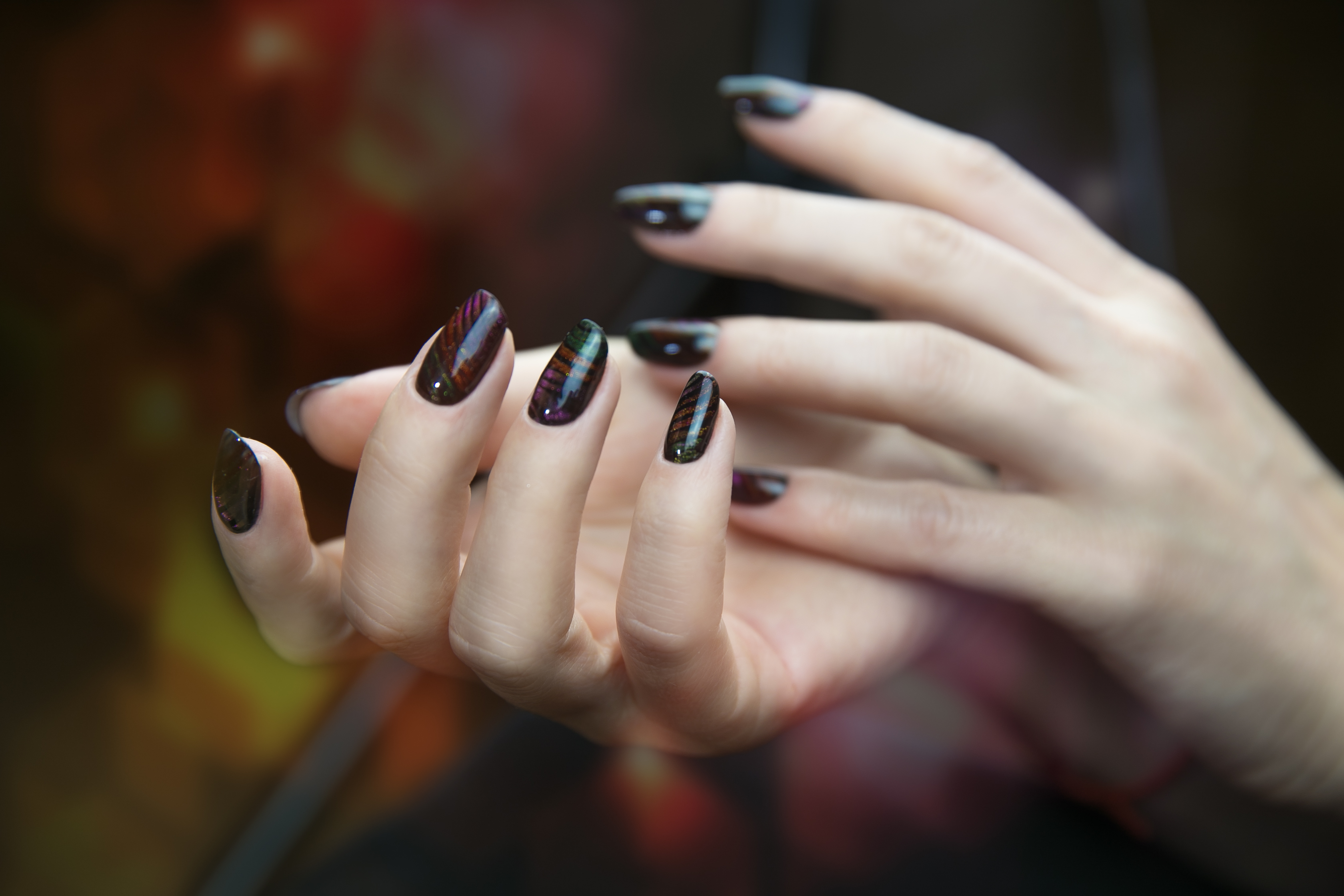 dark-manicure